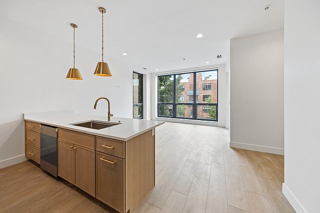 1st image of 1313 W Taylor St #2