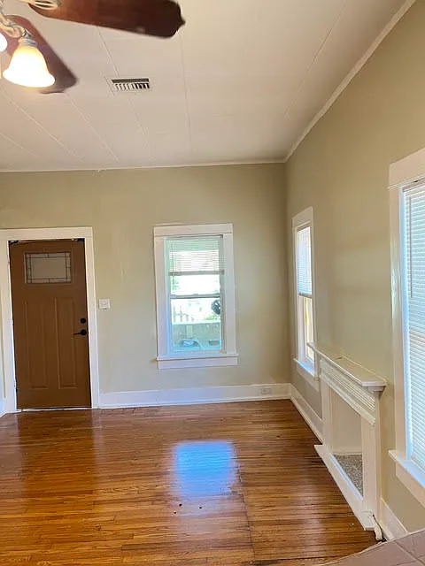 2 bed, 1250 sqft, $2,750 — Photo 3