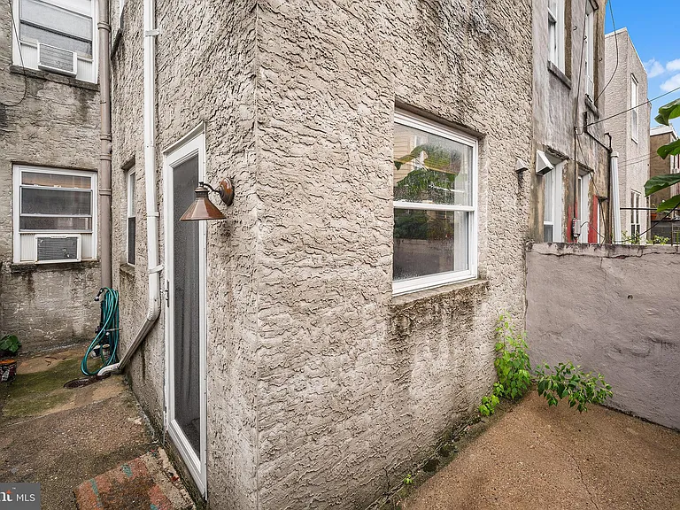 623 Gerritt St — Photo 18