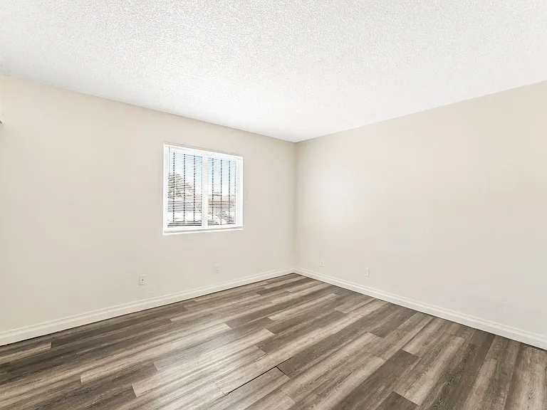 5309 W Cheyenne Ave — Photo 30