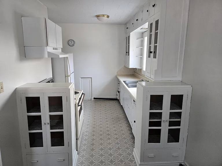 220 4th St NE #8 — Photo 6