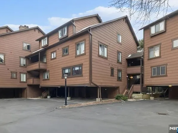 117 Sunset Ky #117, Secaucus, NJ 07094