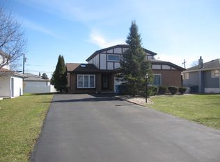 10535 S 84th Ave, Palos Hills, IL 60465