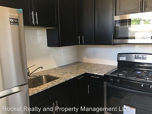 4th image of 115 S Main St APT 109