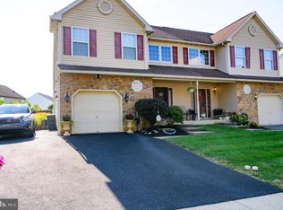 41 Michigan Dr, Sinking Spring, PA 19608