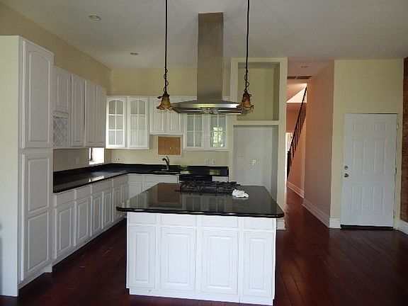 4th image of 240 Clendenny Ave APT 5