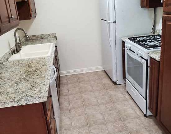 An example of a 1 bedroom apartment on premesis.