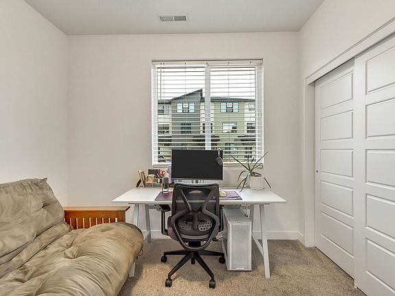 3rd image of 788 W Bronze Leaf Rd