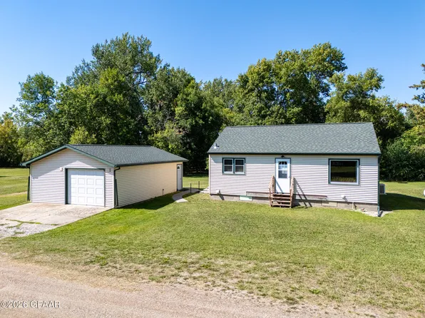 323 12th St NE, Aneta, ND 58212