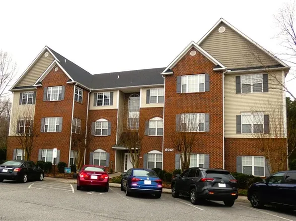 6941 Hanesbrook Cir APT 301, Clemmons, NC 27012