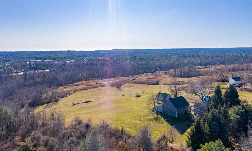 135 Running Hill Rd Scarborough ME | Zillow