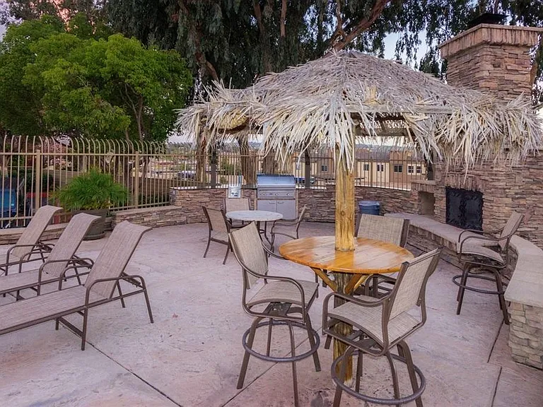 5049 Los Morros Way — Photo 15
