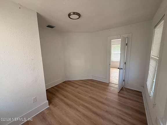 5th image of 1658 W 4th St