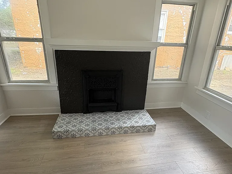 1430 Hicks Ave — Photo 5