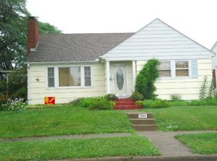 1860 46th St, Rock Island, IL 61201