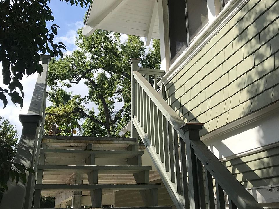 1st image of 466 N Marengo Ave