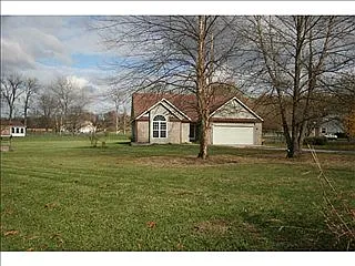 4264 E Shady Ln photo 1