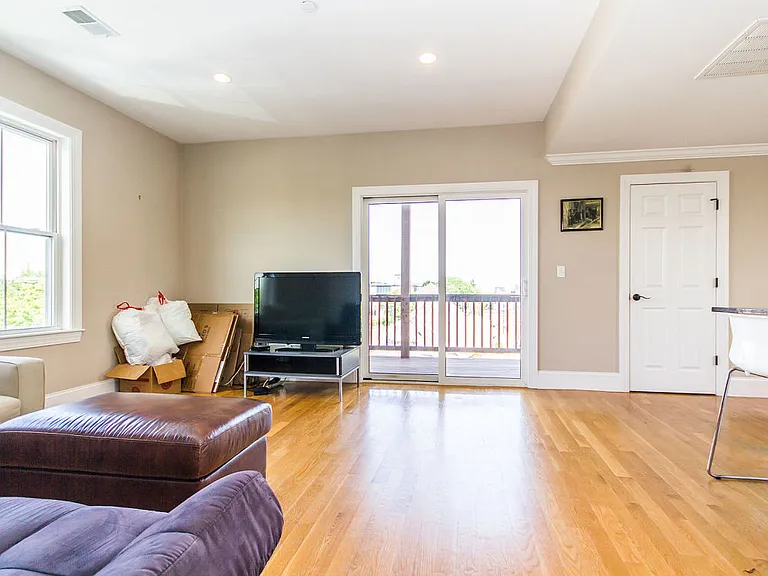 40 Ellery St #1 — Photo 6