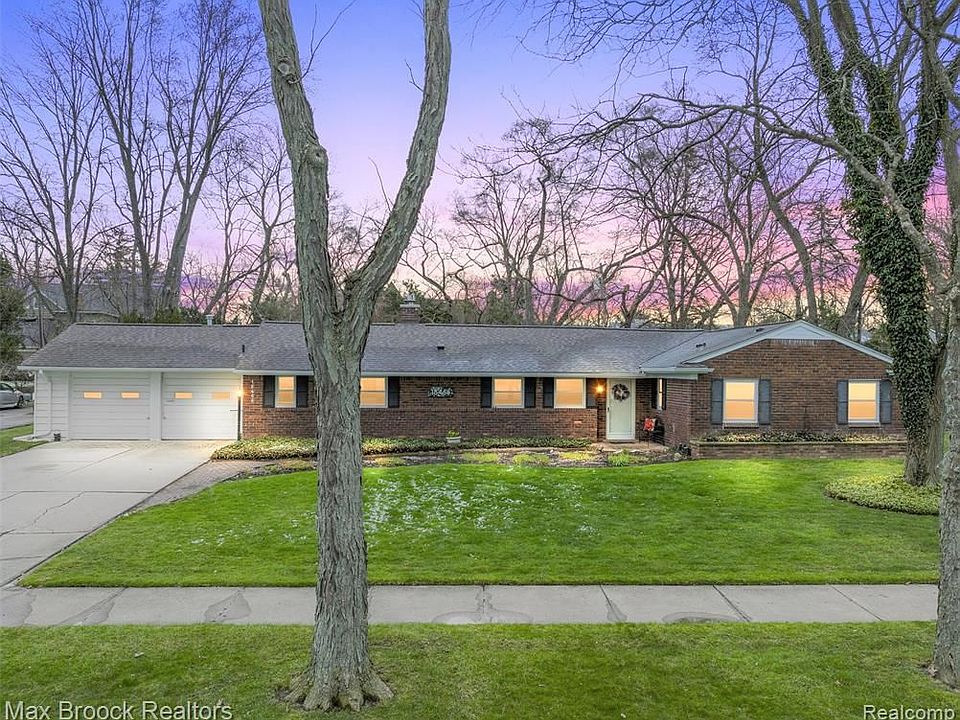 1st image of 18466 Hillcrest St