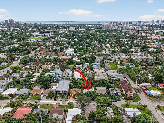 2nd image of 1212 NE 13th Avenue