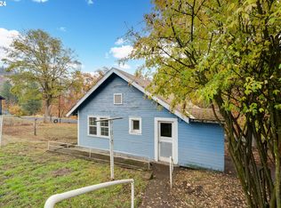 121 Garrett Ave, Klickitat, WA 98628
