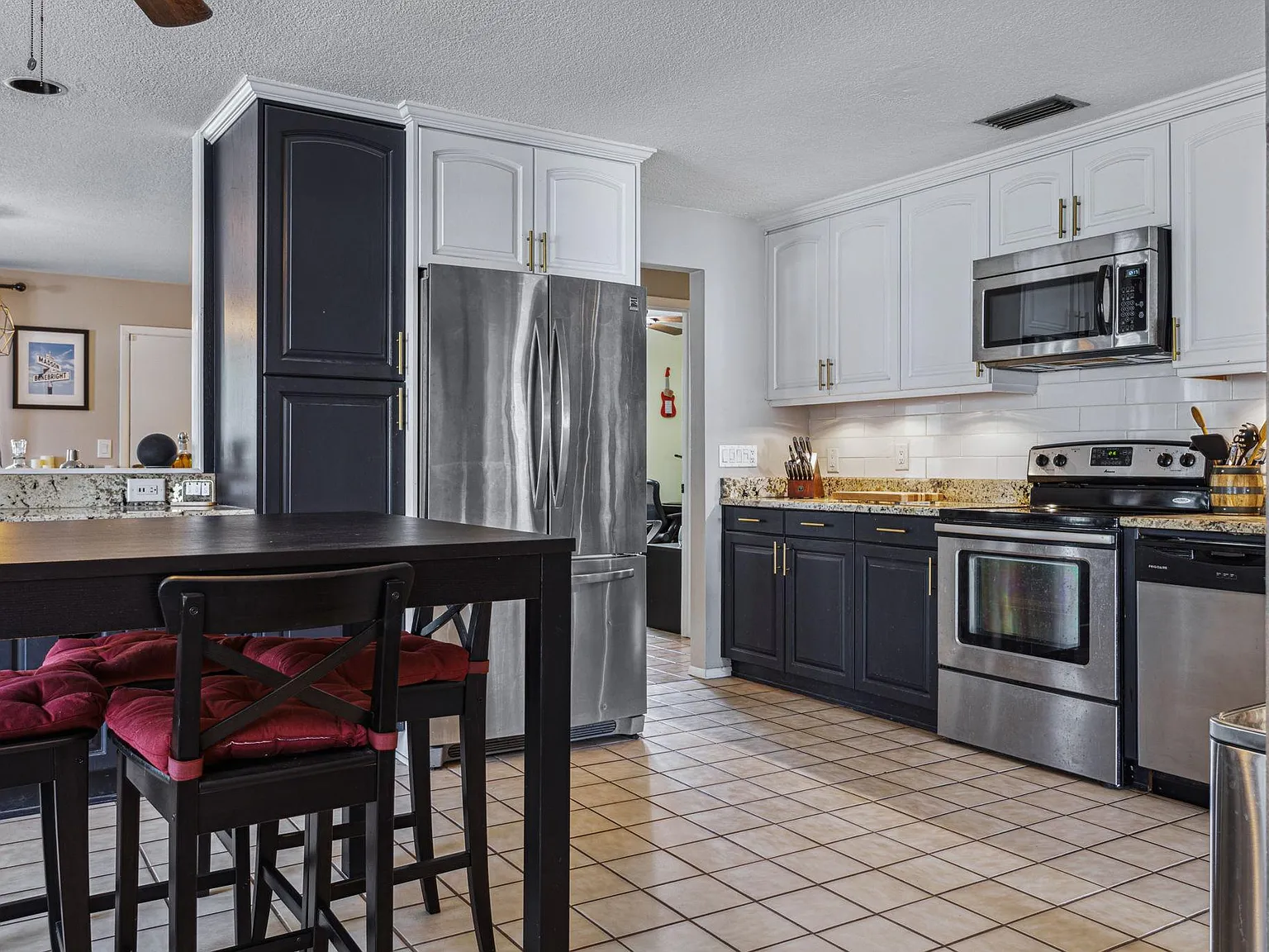 3 bed, 1480 sqft, $2,550 — Photo 4