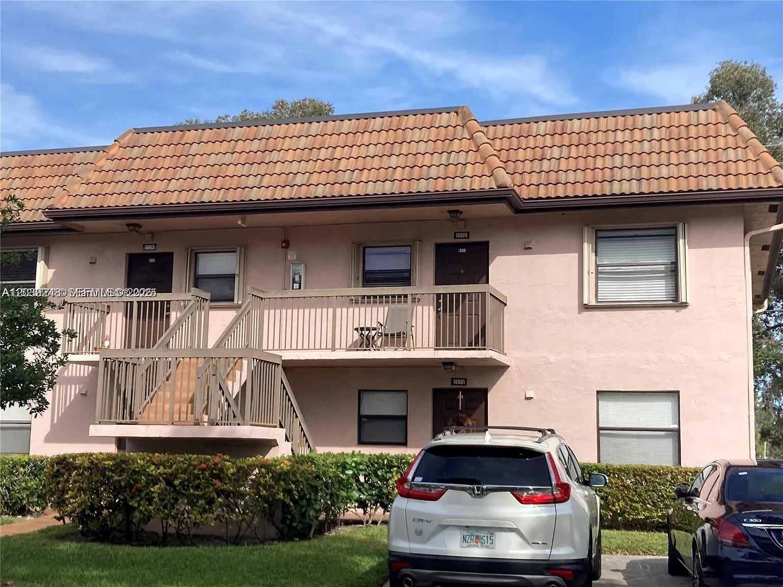 2 bed, 2.0 bath, 806 sqft, $2,000 — Photo 1