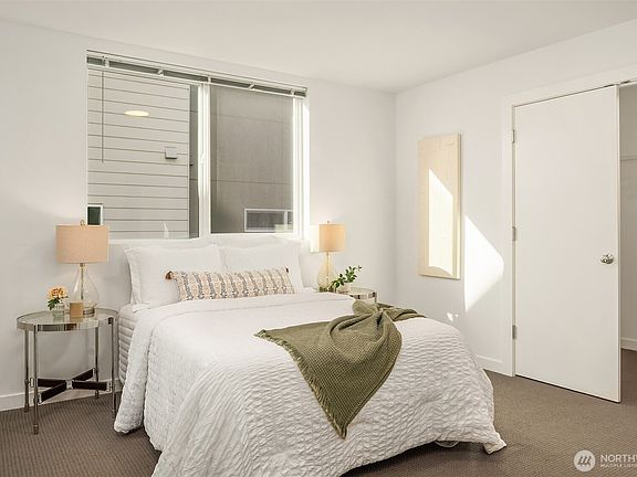 3rd image of 2455 Wickstrom Place SW
