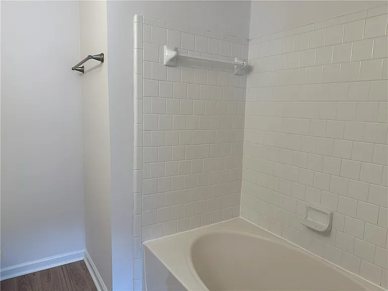 4162 Howell Park Rd — Photo 10