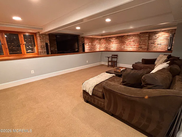 333 Woodland Ave — Photo 36