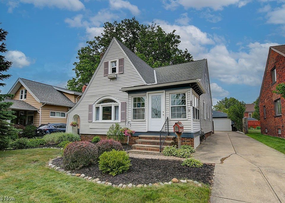 1st image of 3515 W 152nd St