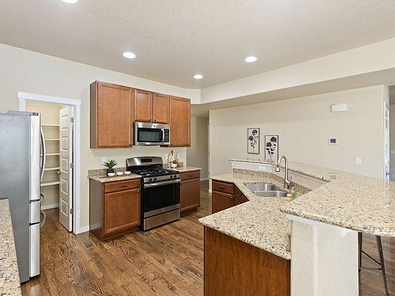 5th image of 1697 Eden Valley Ln