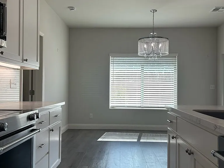 432 Thomas St — Photo 7