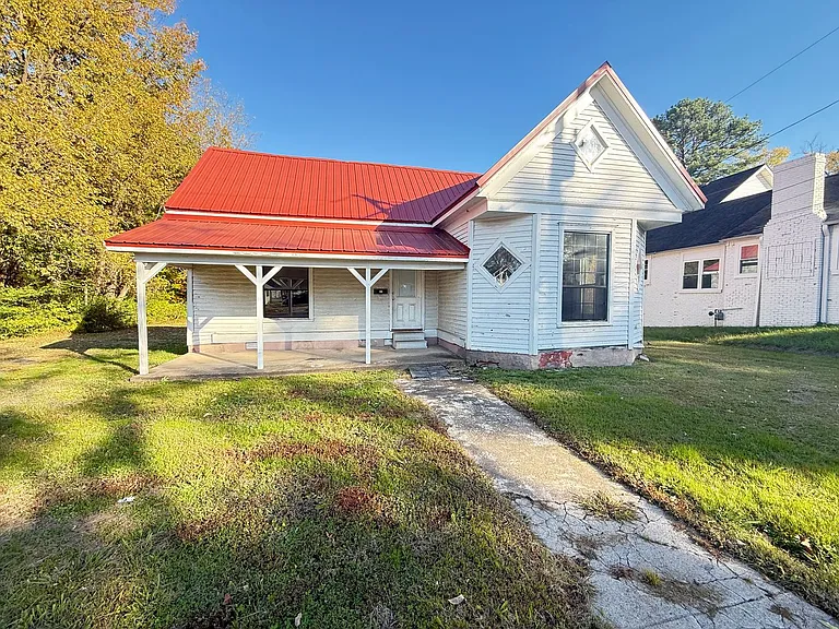 208 Oakland St — Photo 3