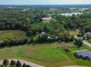 104 Meadow Ln, New London, MN 56273