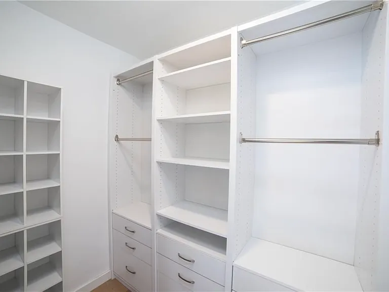 414 Shorecrest Dr — Photo 18