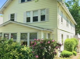 8 Colonial Ave #8, Newton, MA 02460