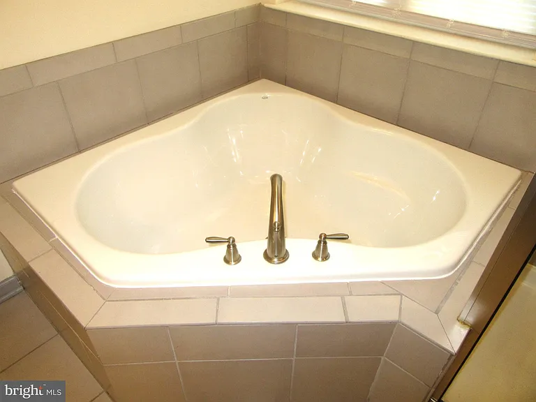 532 Liam Pl — Photo 10