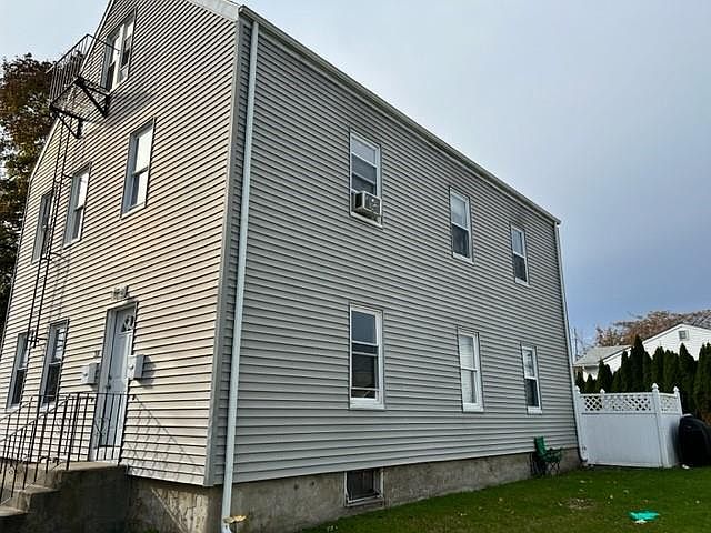 1st image of 38 Metcalf Ave