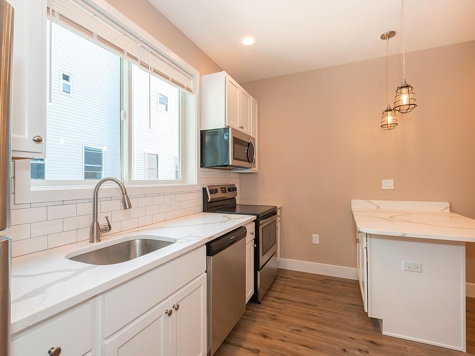 1st image of 720 Cantrell St #3