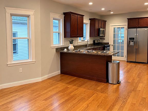 3rd image of 113 Hillsdale Rd #113