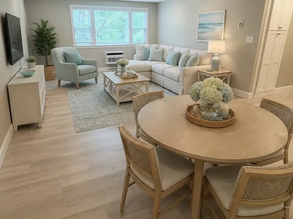 180 Main St APT 1205, Bridgewater, MA 02324