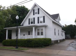515 Jackson St, Oshkosh, WI 54901