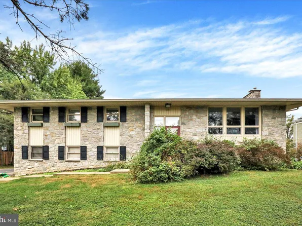 1958 Geraldson Dr, Lancaster, PA 17601