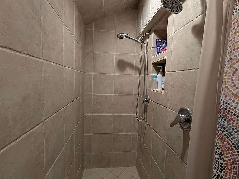 186 Lake View Cir E — Photo 19