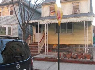 8916 169th St, Jamaica, NY 11432