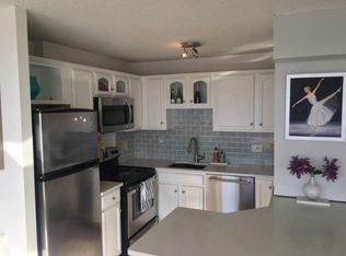 2754 N Hampden Ct APT 702, Chicago, IL 60614