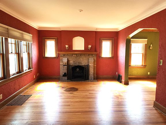 5th image of 634 N Rockford Ave