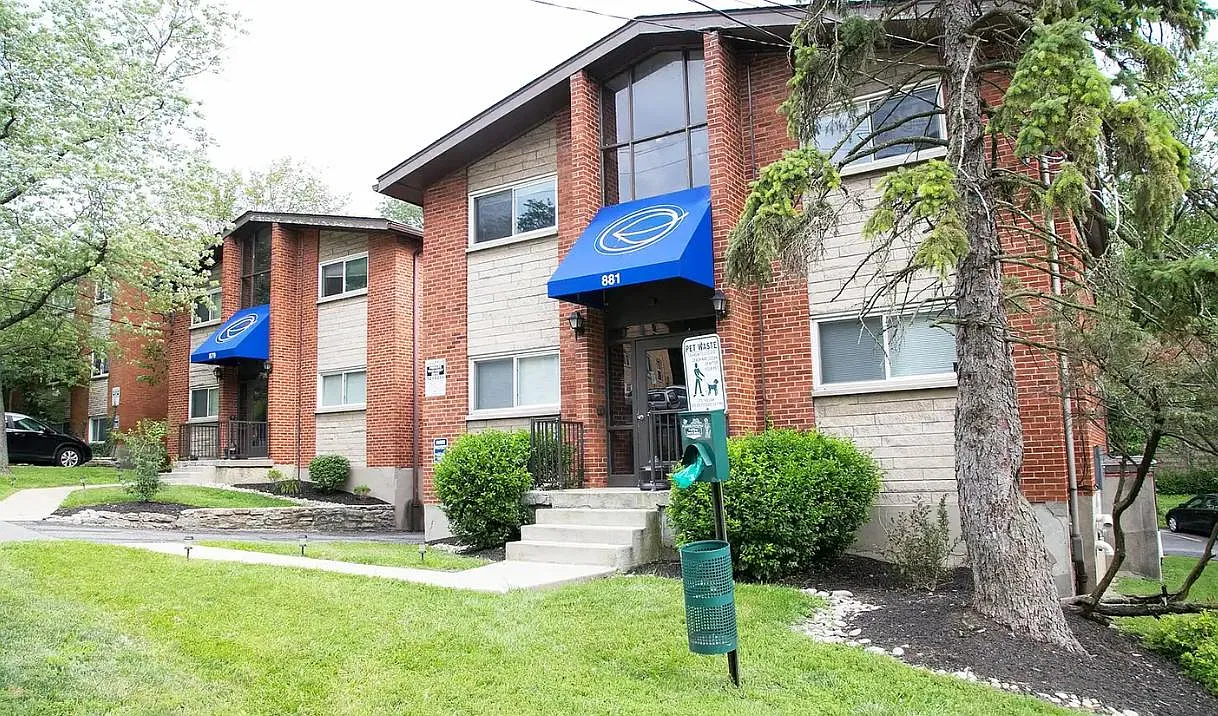 621 McAlpin Ave — Photo 3