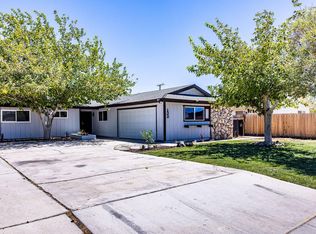 132 S Holly Canyon Dr, Ridgecrest, CA 93555